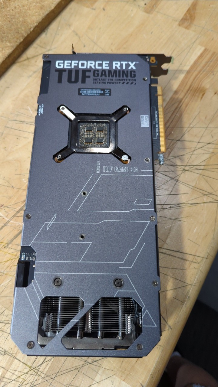 BH ベストオファー：Asus GeForce RTX 40 - Rtx 4090 24Gb Graphics Card のレビューと価格